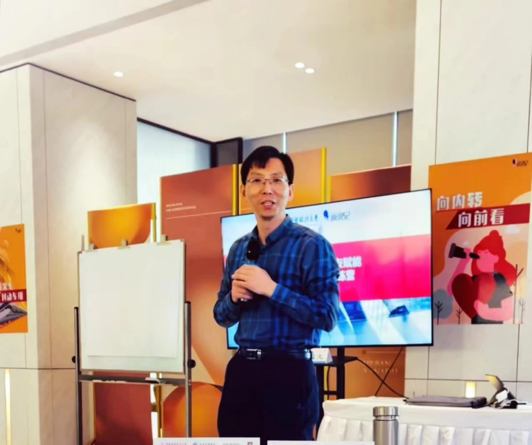 刻苦训练篮球时如何避免受伤的建议_0